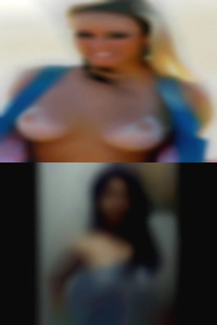 Swinging my wives woman pussy.